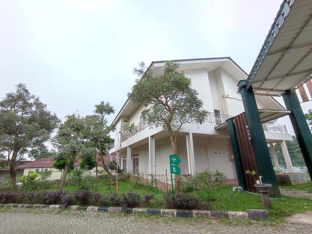 Green Forest Resort Villa Bogor Luaran gambar